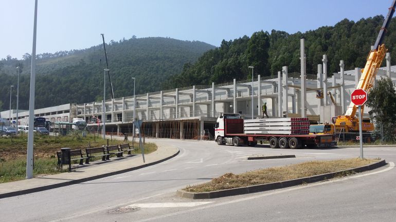 Construcción del centro logístico de Uvesco, en Vallegón. Construcción del centro logístico de Uvesco, en Vallegón.