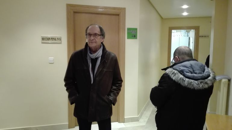 El alcade de Fariza, Manuel Ramos, en los pasillos del Juzgado de lo Penal de Zamora El alcade de Fariza, Manuel Ramos, en los pasillos del Juzgado de lo Penal de Zamora