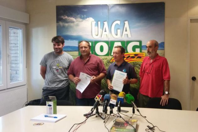 José Luis Iranzo, primero por la izquierda, en una rueda de prensa de UAGA - COAG el pasado mes de agosto en Zaragoza José Luis Iranzo, primero por la izquierda, en una rueda de prensa de UAGA - COAG el pasado mes de agosto en Zaragoza