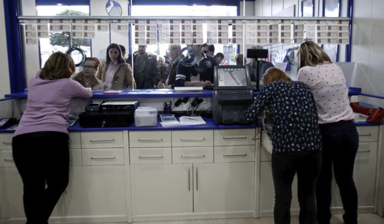 Antes de compartir un décimo de Loteria para esta Navidad hay que tomar ciertas precauciones. Antes de compartir un décimo de Loteria para esta Navidad hay que tomar ciertas precauciones.
