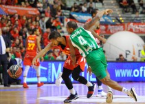 Paso atrás del UCAM, que pierde ante el colista (63-70)