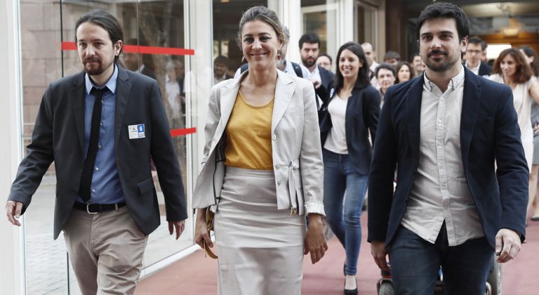 Lorena Ruiz-Huerta acompañada por Pablo Iglesias y Ramón Espinar Lorena Ruiz-Huerta acompañada por Pablo Iglesias y Ramón Espinar