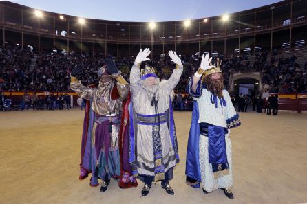 Los Reyes Magos, dando la vuelta al ruedo en la plaza de Toros en 2017. Los Reyes Magos, dando la vuelta al ruedo en la plaza de Toros en 2017.