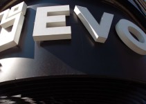 Evo Banco despedirá a más de la mitad de su plantilla