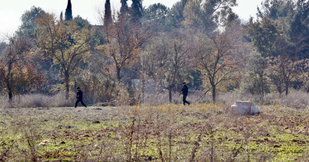 Efectivos de la Guardia Civil buscan a dos personas que podrían haber escapado del asalto a la vivienda del empresario Efectivos de la Guardia Civil buscan a dos personas que podrían haber escapado del asalto a la vivienda del empresario