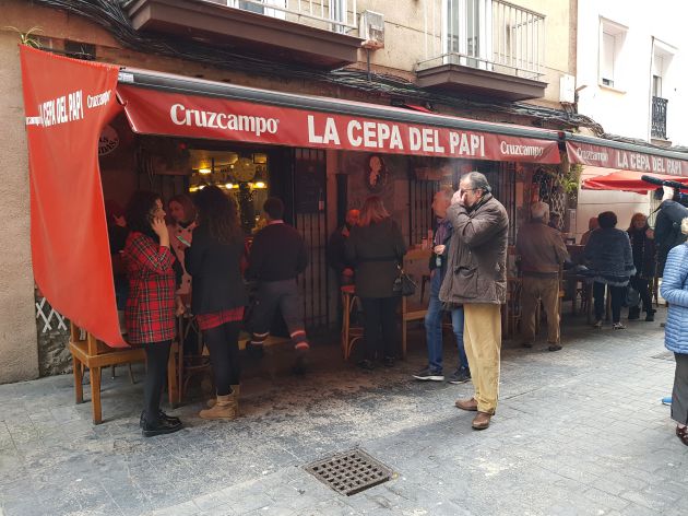 Bar que ha repartido parte del segundo. Bar que ha repartido parte del segundo.