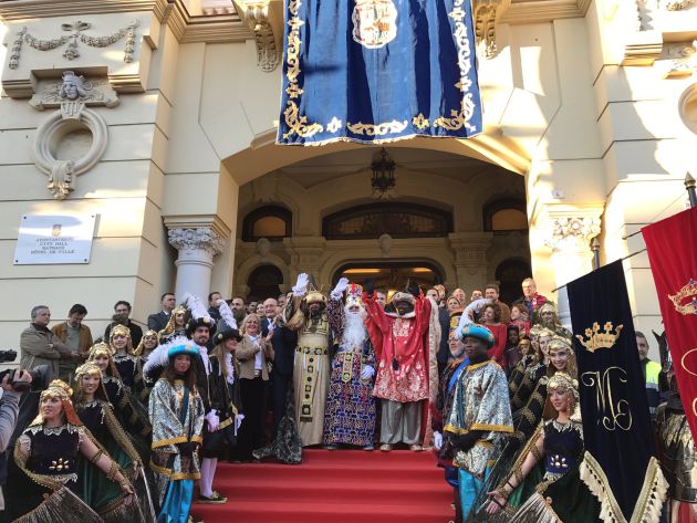 Cabalgata de Málaga: La cabalgata de Reyes llena de ilusión las calles de Málaga Cabalgata de Málaga: La cabalgata de Reyes llena de ilusión las calles de Málaga