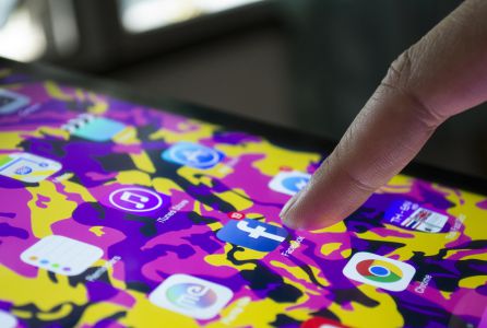 Salud. Adicción a nuevas tecnologías: Expertos advierten del riesgo de “usar la tecnología como niñera de los hijos” Salud. Adicción a nuevas tecnologías: Expertos advierten del riesgo de “usar la tecnología como niñera de los hijos”