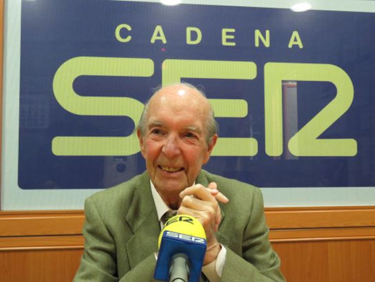 Rafael López Cansinos durante una entrevista en la radio en 2015 Rafael López Cansinos durante una entrevista en la radio en 2015
