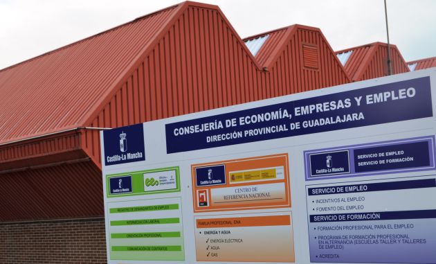 Sube el número de parados registrados en diciembre en Guadalajara. 561 desempleados más: Guadalajara cierra el año con una fuerte subida del paro Sube el número de parados registrados en diciembre en Guadalajara. 561 desempleados más: Guadalajara cierra el año con una fuerte subida del paro