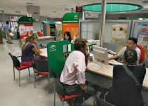 El paro ha bajado en Málaga en 10.575 personas en 2017