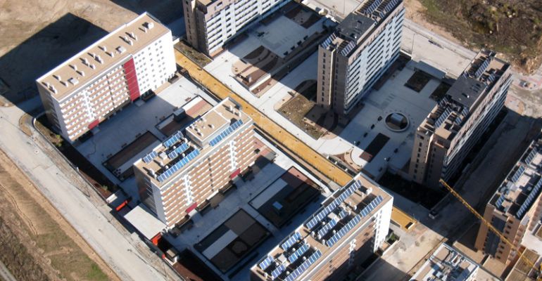 Inmigrantes Málaga: El nuevo gueto de los inmigrantes: los pisos mas altos de los bloques sin ascensor Inmigrantes Málaga: El nuevo gueto de los inmigrantes: los pisos mas altos de los bloques sin ascensor