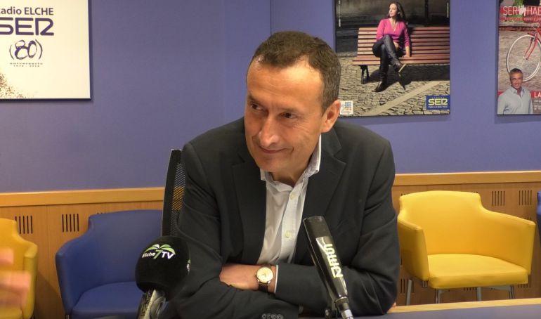 Carlos González en Radio Elche Carlos González en Radio Elche