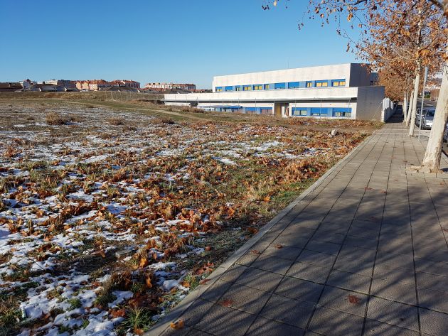 Los alumnos del colegio Parque de la Muñeca vuelven a clase sin calefacción, tras las vacaciones navideñas: Vuelta al cole sin calefacción en un colegio de Guadalajara Los alumnos del colegio Parque de la Muñeca vuelven a clase sin calefacción, tras las vacaciones navideñas: Vuelta al cole sin calefacción en un colegio de Guadalajara