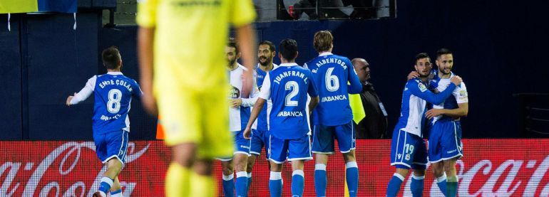 Los jugadores del Deportivo celebran el primer gol del equipo ante el Villarreal Los jugadores del Deportivo celebran el primer gol del equipo ante el Villarreal