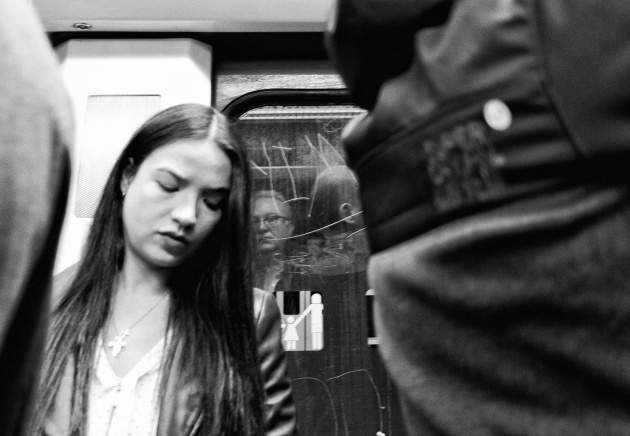 Fotografía con autorretrato de Pepe González Arenas en Metro de Madrid. Fotografía con autorretrato de Pepe González Arenas en Metro de Madrid.