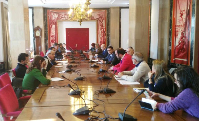 Mesa del Ferrocarril de Granada con la Comisión de Fomento del Congreso Mesa del Ferrocarril de Granada con la Comisión de Fomento del Congreso