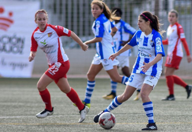 Rosario Muñoz, una mujer que rompió moldes jugando al fútbol Rosario Muñoz, una mujer que rompió moldes jugando al fútbol