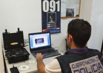 La Policía detiene a un hombre en Toledo por descargar pornografía infantil a través de Internet