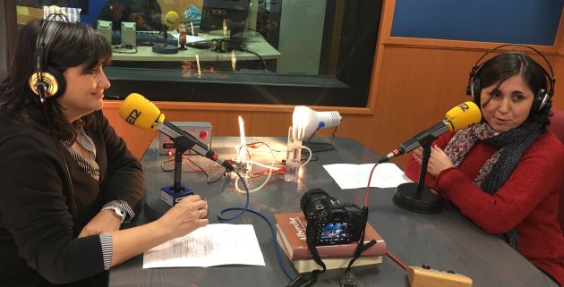 Las químicas Maria José Ruiz y Ana Rodriguez Cervantes Las químicas Maria José Ruiz y Ana Rodriguez Cervantes