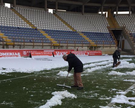 El veterano Morilla colaboró en la retirada de la nieve El veterano Morilla colaboró en la retirada de la nieve