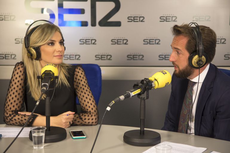 Sandra Golpe y Raúl Berdonés presumen del valor de ser andaluces Sandra Golpe y Raúl Berdonés presumen del valor de ser andaluces