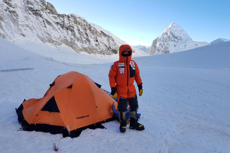 Txikon llega al campo 2 y regresa al base Txikon llega al campo 2 y regresa al base