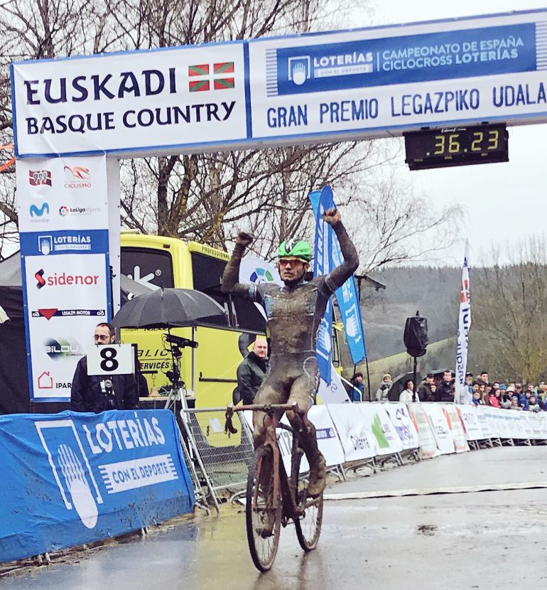 Iván Feijóo y Carlos Canal, convocados por la Selección Española, para los Campeonatos del Mundo de Valkenburg, los días 3 y 4 de febrero Iván Feijóo y Carlos Canal, convocados por la Selección Española, para los Campeonatos del Mundo de Valkenburg, los días 3 y 4 de febrero
