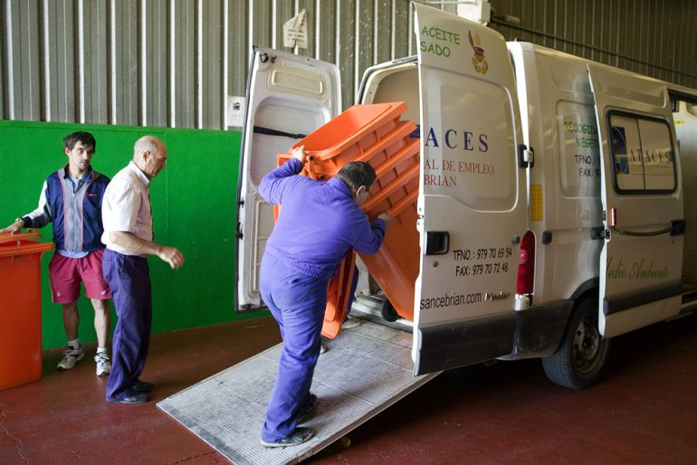 Fundación San Cebrián recoge y recicla 80 toneladas de aceite vegetal usado en 2017 Fundación San Cebrián recoge y recicla 80 toneladas de aceite vegetal usado en 2017
