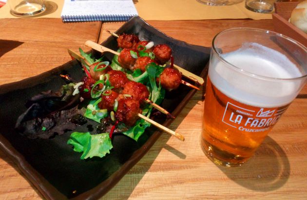 Cruzcampo en Málaga: Cruzcampo pone otra pica en tierra de San Miguel Cruzcampo en Málaga: Cruzcampo pone otra pica en tierra de San Miguel