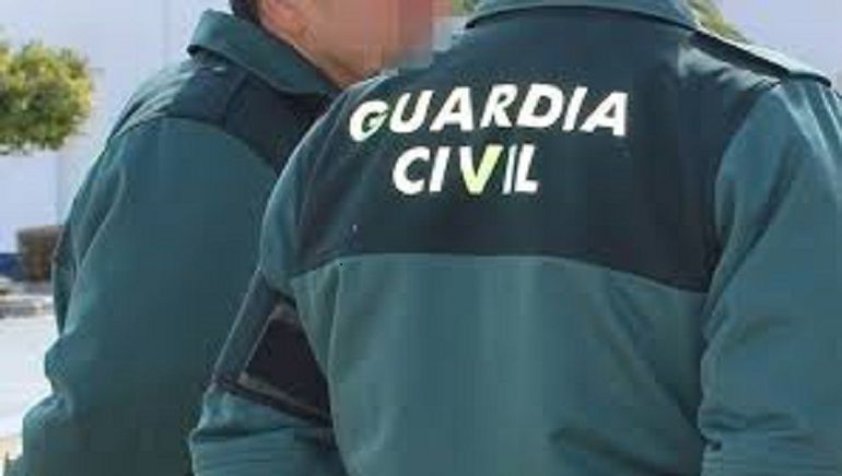 Detectan dos inmigrantes indocumentados ocultos en el contenedor de un camión Detectan dos inmigrantes indocumentados ocultos en el contenedor de un camión