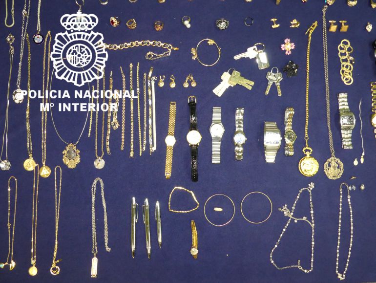 Robo domicilios: Detenida por segunda vez por robar joyas en los pisos donde trabajaba Robo domicilios: Detenida por segunda vez por robar joyas en los pisos donde trabajaba