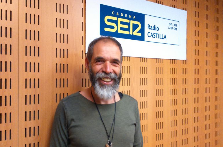 Neonymus en Viernes de música: "Tuve el sueño de inventarme un proyecto musical que me aportase cosas mágicas. Y así fue" Neonymus en Viernes de música: "Tuve el sueño de inventarme un proyecto musical que me aportase cosas mágicas. Y así fue"