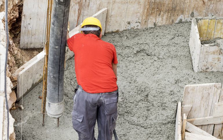Empleado de la construcción. Empleado de la construcción.
