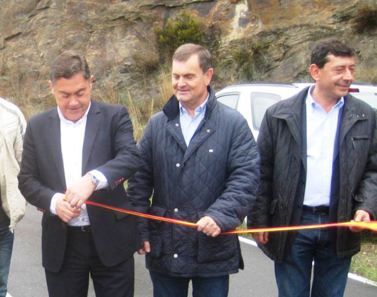 El alcalde de Congosto en el centro de la imagen El alcalde de Congosto en el centro de la imagen