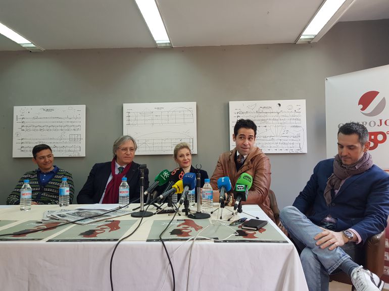 Varios miembros del elenco de 'Fausto' en la presentación ante los medios Varios miembros del elenco de 'Fausto' en la presentación ante los medios