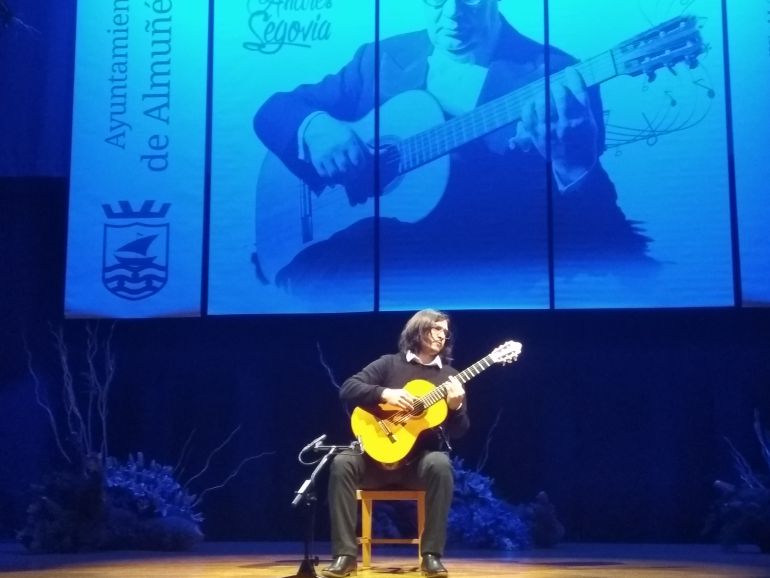 El guitarrista argentino, Emilio Pérez, abrió el Certamen Internacional de guitarra clásica Andrés Segovia de La Herradura El guitarrista argentino, Emilio Pérez, abrió el Certamen Internacional de guitarra clásica Andrés Segovia de La Herradura