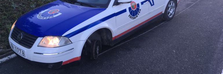 Sin vehículos para patrullar Sin vehículos para patrullar
