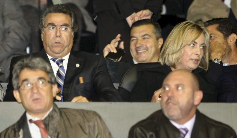 El empresario Enrique Ortiz, que ha declarado por la trama Gürtel, junto a Sonia Castedo, exalcaldesa de Alicante. El empresario Enrique Ortiz, que ha declarado por la trama Gürtel, junto a Sonia Castedo, exalcaldesa de Alicante.