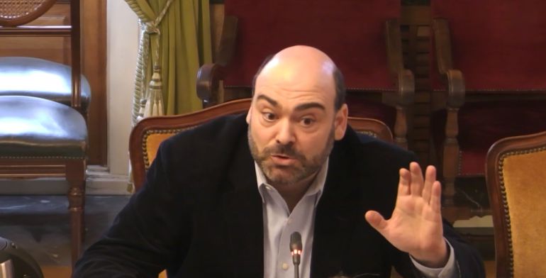 Agustín Iglesias Caunedo el día de su comparecencia ante la comisión municipal sobre el caso Aquagest. Agustín Iglesias Caunedo el día de su comparecencia ante la comisión municipal sobre el caso Aquagest.