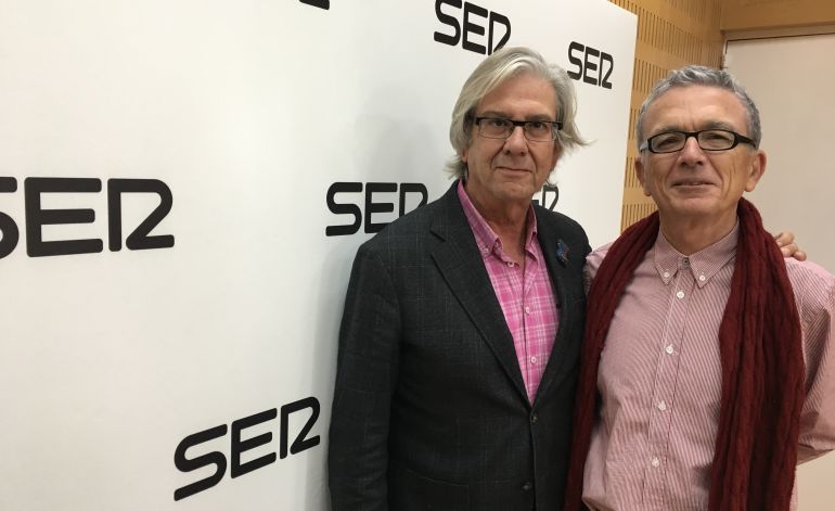 Antonio Sempera junto a Joaquín Ángel de Domingo en los estudios de Radio Murcia. Antonio Sempera junto a Joaquín Ángel de Domingo en los estudios de Radio Murcia.