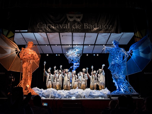 Murga 'Dakipakasa', actuación en el Concurso de Murgas del Carnaval de Badajoz 2018 Murga 'Dakipakasa', actuación en el Concurso de Murgas del Carnaval de Badajoz 2018