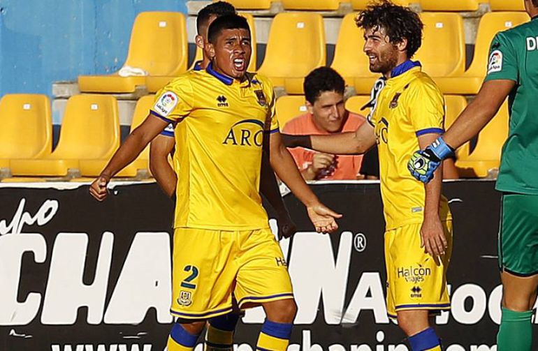Fede Vega con la camiseta del Alcorcón de Segunda División Fede Vega con la camiseta del Alcorcón de Segunda División