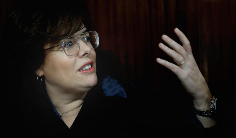 La vicepresidenta del Gobierno, Soraya Saénz de Santamaría, durante su asistencia al Fórum Europa Tribuna Mediterránea, donde presentó a la presidenta del Partido Popular de la Comunitad Valenciana, Isabel Bonig La vicepresidenta del Gobierno, Soraya Saénz de Santamaría, durante su asistencia al Fórum Europa Tribuna Mediterránea, donde presentó a la presidenta del Partido Popular de la Comunitad Valenciana, Isabel Bonig
