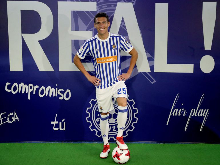 Camiseta Real Sociedad Raúl Navas Camiseta Real Sociedad Raúl Navas