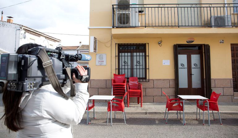 Vista del bar de Bobadilla, perteneciente a la localidad malagueña de Antequera, donde estuvo el día de la Patrona del Ejército del Aire, la soldado que fue drogada y luego víctima de una supuesta violación grupal Vista del bar de Bobadilla, perteneciente a la localidad malagueña de Antequera, donde estuvo el día de la Patrona del Ejército del Aire, la soldado que fue drogada y luego víctima de una supuesta violación grupal
