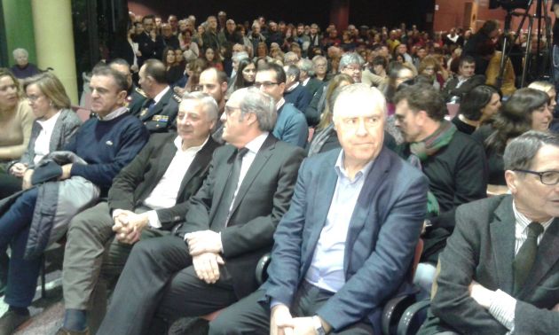 Importantes caras del socialismo han acudido a la investidura de Javier Ayala en Fuenlabrada Importantes caras del socialismo han acudido a la investidura de Javier Ayala en Fuenlabrada