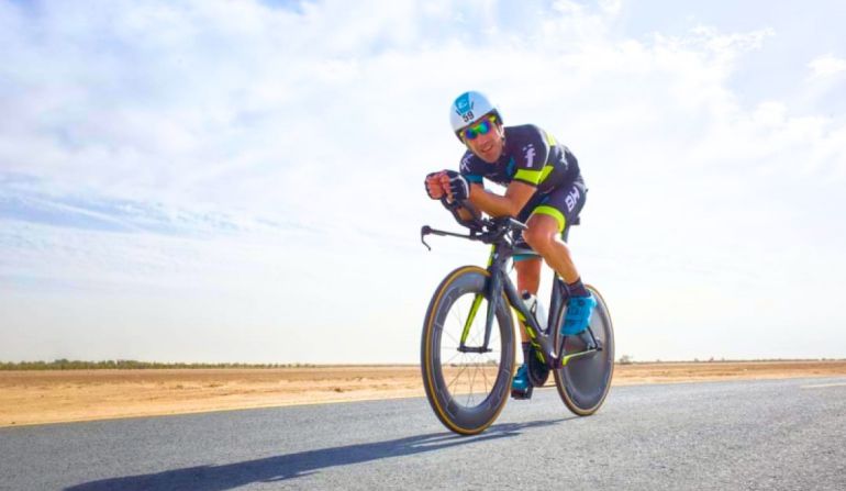 Imagen de Eneko Llanos durante un entrenamiento sobre la bicicleta. Imagen de Eneko Llanos durante un entrenamiento sobre la bicicleta.