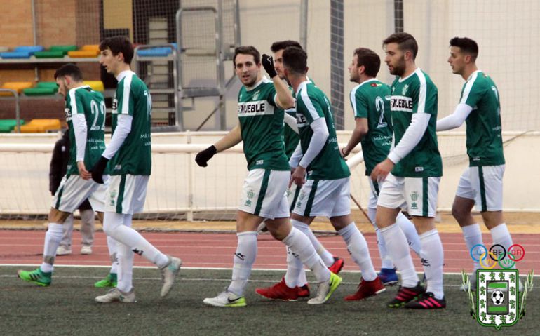 Los jugadores del Úbeda celebran uno de los goles Los jugadores del Úbeda celebran uno de los goles
