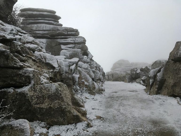 Este es el aspecto que presenta el Torcal de Antequera este lunes Este es el aspecto que presenta el Torcal de Antequera este lunes